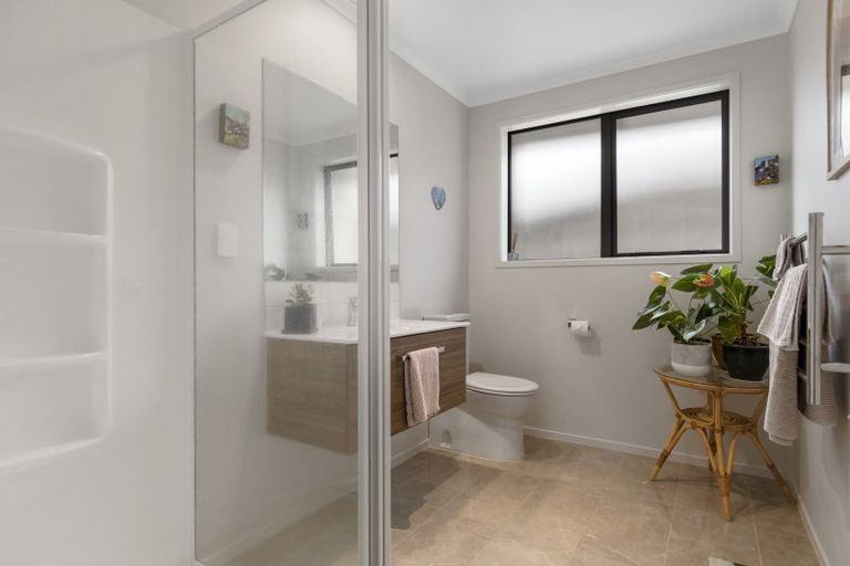 Photo of property in 12 Winspear Place, Omokoroa, 3114