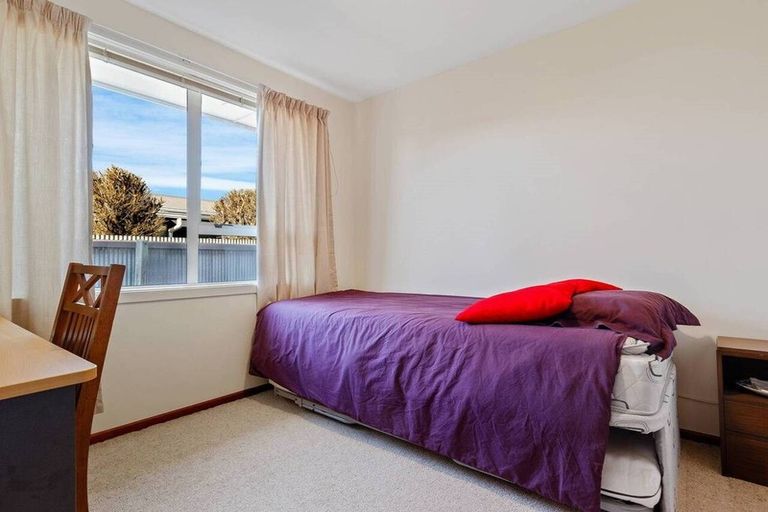 Photo of property in 28 Fern Drive, Halswell, Christchurch, 8025