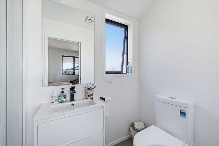 Photo of property in 6 Banks Street, Marfell, New Plymouth, 4310