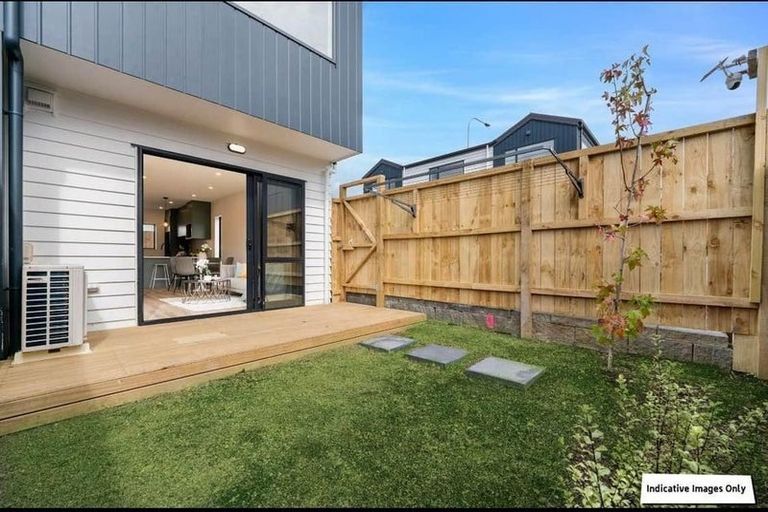 Photo of property in 3/285 Te Atatu Road, Te Atatu South, Auckland, 0610