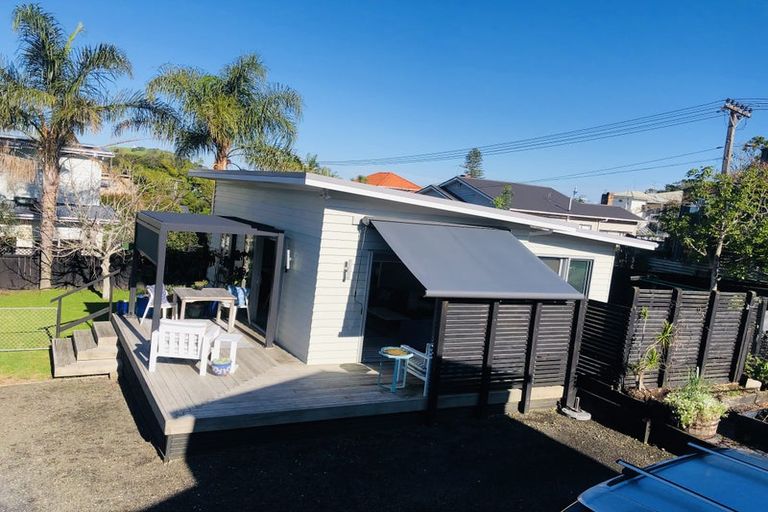 Photo of property in 15 Old Lake Road, Narrow Neck, Auckland, 0624