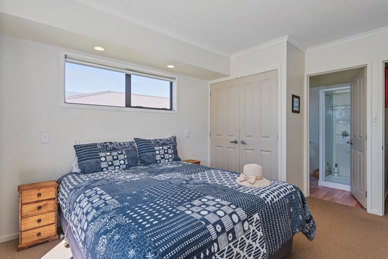 Photo of property in 15 Marlin Street, Whitianga, 3510