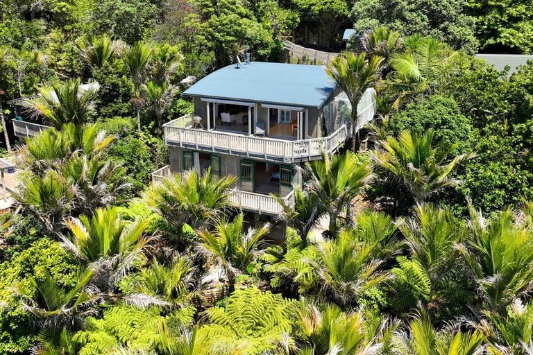 Photo of property in 88 Victory Road, Laingholm, Auckland, 0604