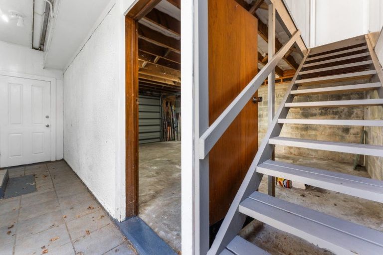 Photo of property in 2 Stoke Place, Awapuni, Palmerston North, 4412