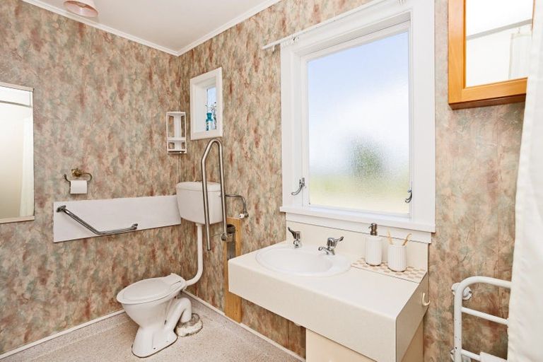 Photo of property in 50 Watt Road, Otatara, Invercargill, 9879