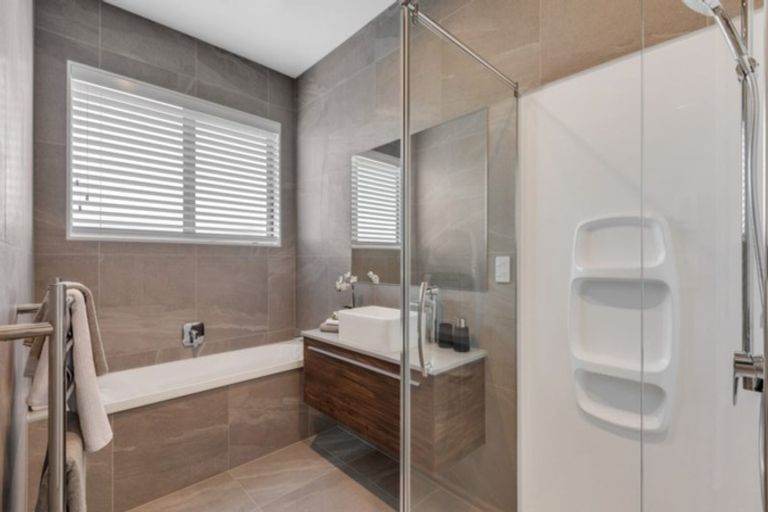 Photo of property in 1 Cadwil Drive, Beachlands, Auckland, 2018