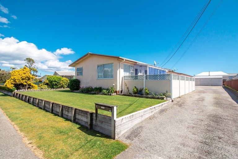 Photo of property in 48 Peel Street, Westport, 7825