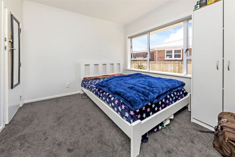 Photo of property in 140 Russell Road, Manurewa, Auckland, 2102