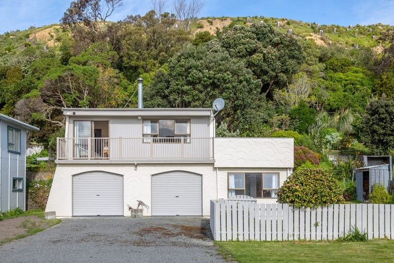 Photo of property in 72 Lake Ferry Road, Lake Ferry, Featherston, 5772