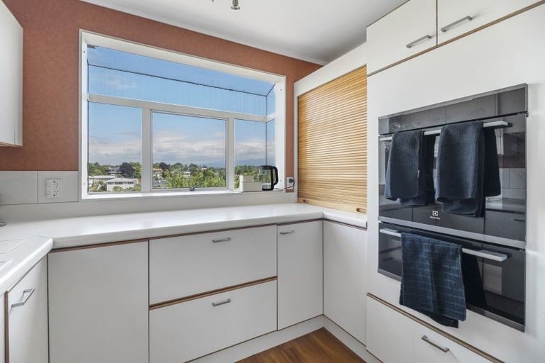 Photo of property in 15a Selwyn Street, Lower Vogeltown, New Plymouth, 4310
