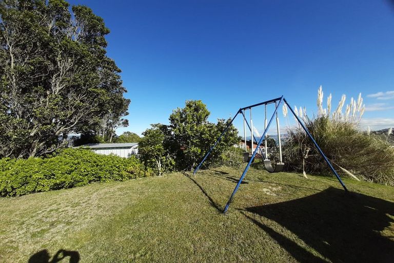 Photo of property in 2/112 Dowse Drive, Maungaraki, Lower Hutt, 5010