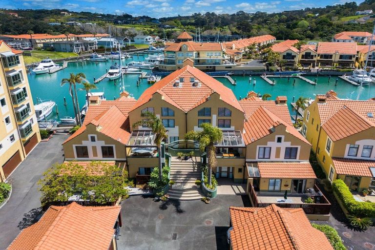 Photo of property in 96 Harbour Village Drive, Gulf Harbour, Whangaparaoa, 0930