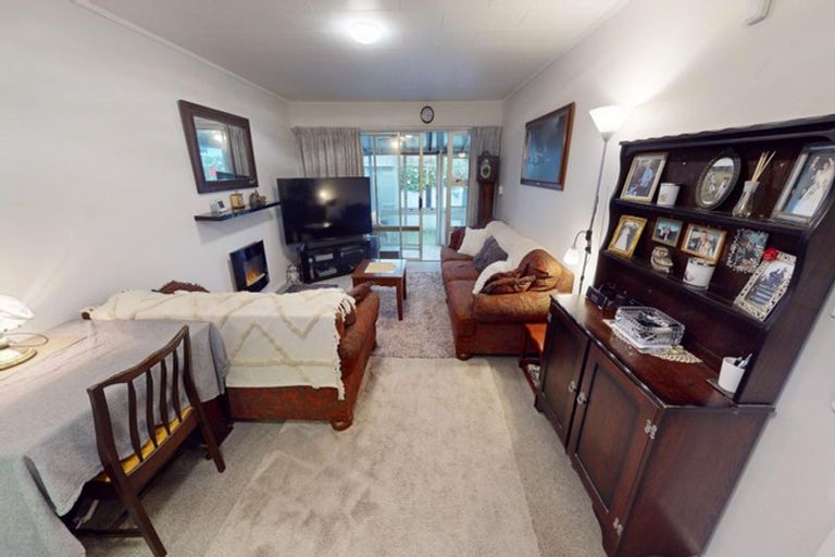 Photo of property in 2/11 Pitt Street, Whanganui, 4500