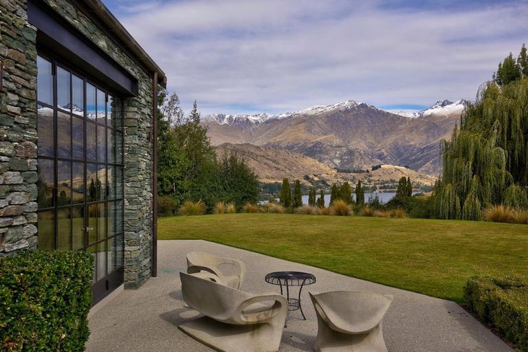 Photo of property in Millbrook Resort, 2 Millvista Lane, Arrowtown, Queenstown, 9371