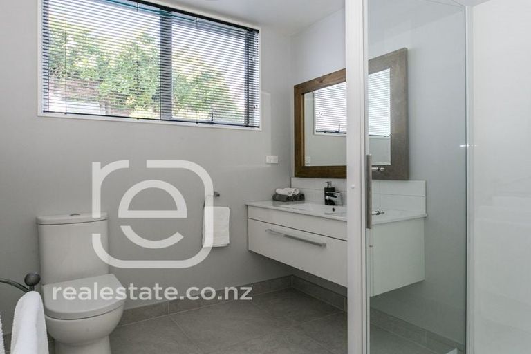 Photo of property in 75 Milton Road, Bluff Hill, Napier, 4110