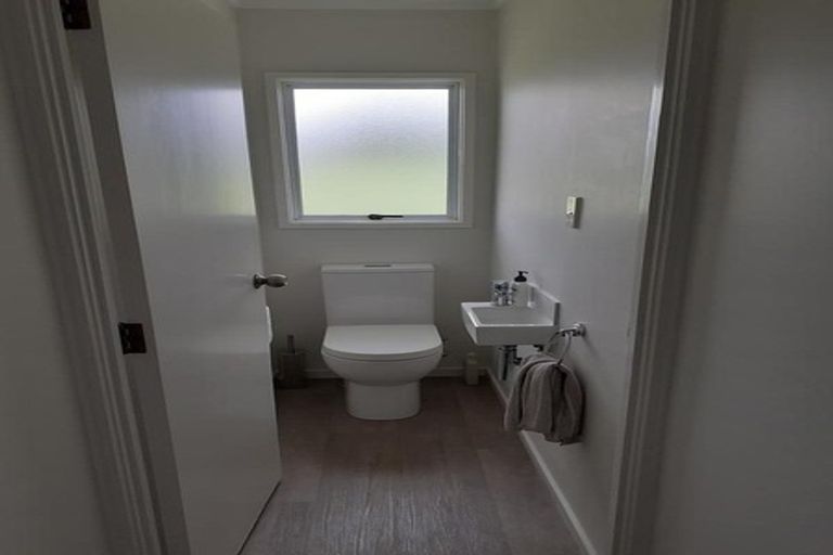 Photo of property in 3 Oakhaven Place, Ranui, Auckland, 0612