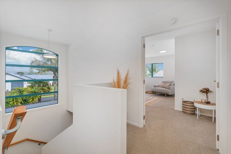 Photo of property in 10 Protea Crescent, Whitianga, 3510