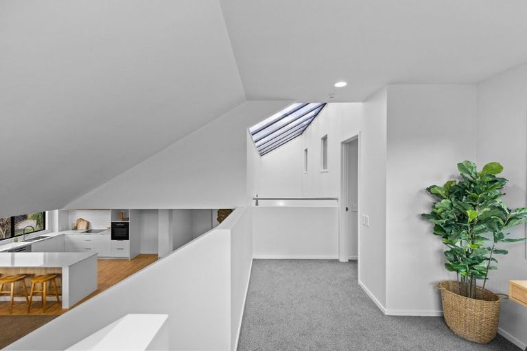 Photo of property in 18a Burn-murdoch Street, St Andrews, Hamilton, 3200