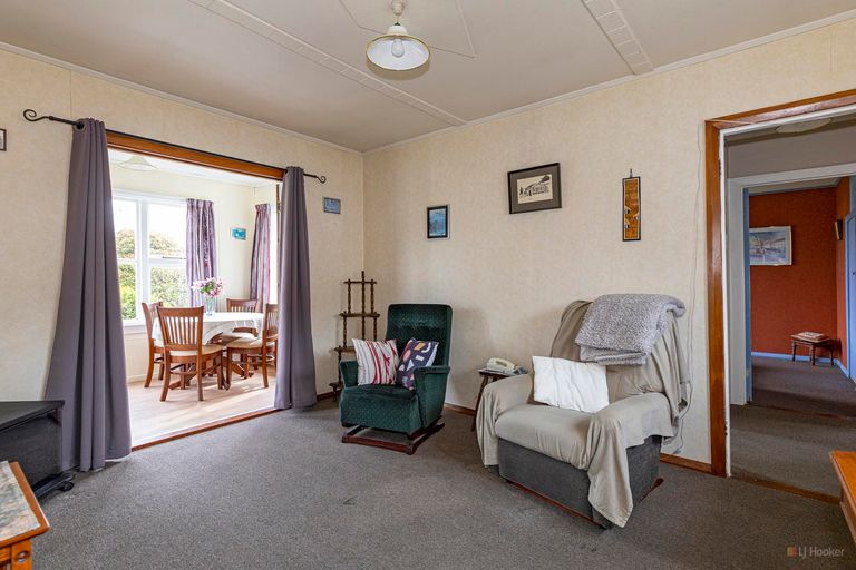 Photo of property in 28 Augustine Street, Waimate, 7924