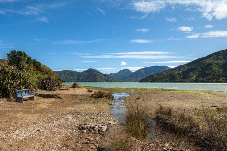 Photo of property in 26 Belview Road, Havelock, Picton, 7281