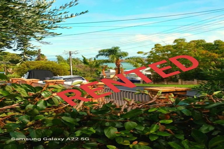 Photo of property in 2/14 Walter Street, Hauraki, Auckland, 0622