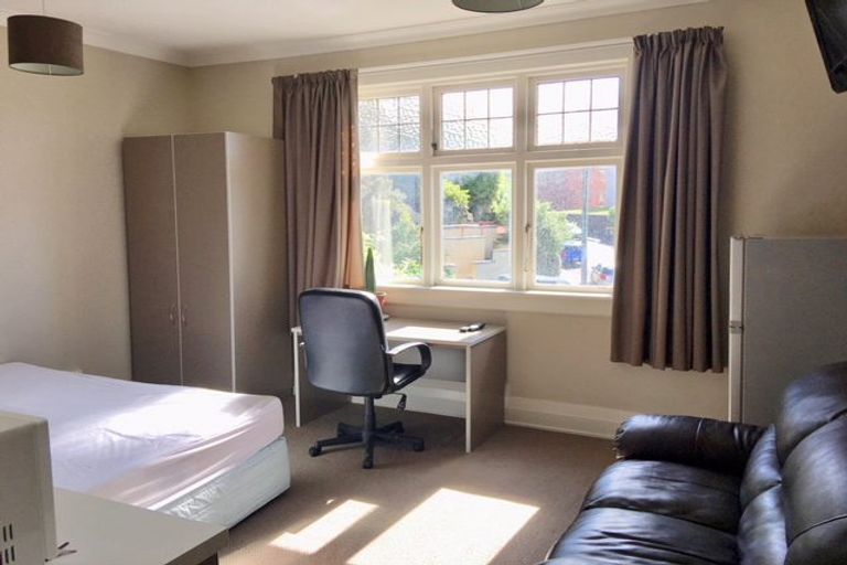 Photo of property in 2 Elder Street, North Dunedin, Dunedin, 9016