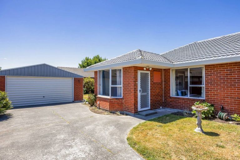 Photo of property in 2/98 Buchanans Road, Hei Hei, Christchurch, 8042
