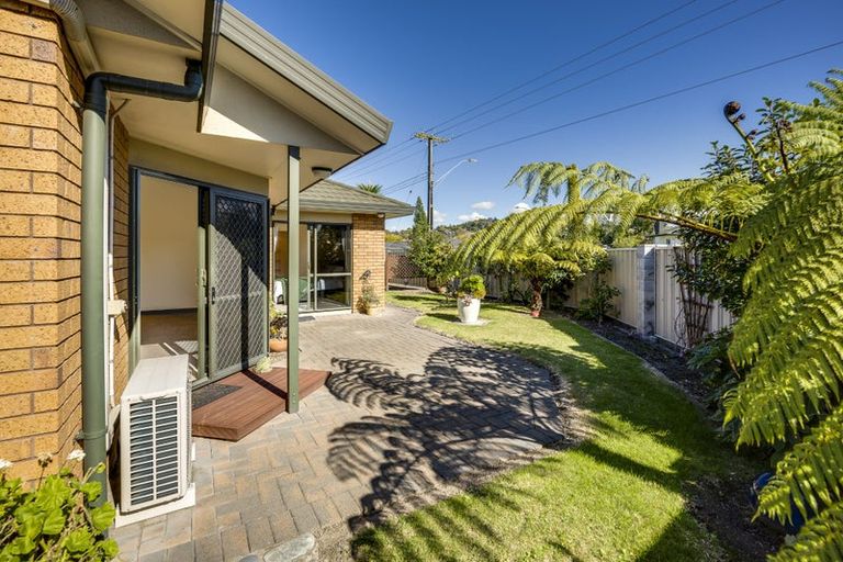 Photo of property in 35 Beaufort Place, Taradale, Napier, 4112