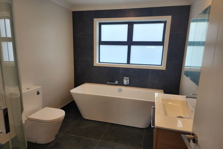 Photo of property in 4a Kaiaho Close, Aotea, Porirua, 5024