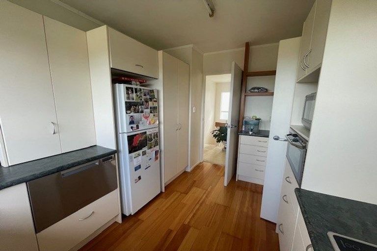 Photo of property in 2/50 Sandspit Road, Cockle Bay, Auckland, 2014