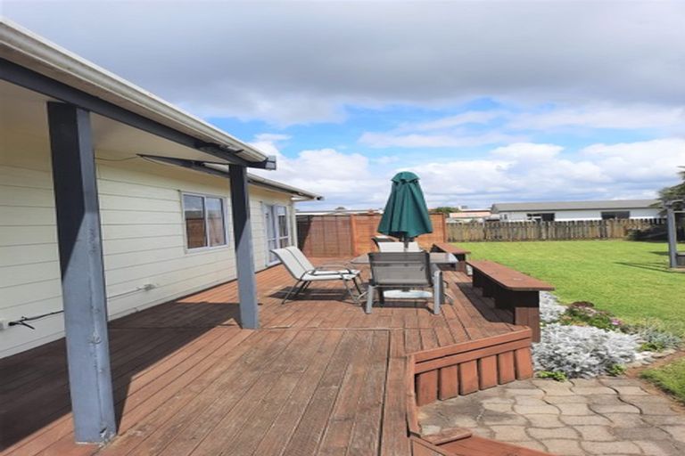 Photo of property in 36 Whitby Avenue, Whitianga, 3510