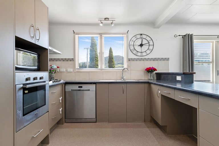 Photo of property in 93 Mount View Drive, Mangakakahi, Rotorua, 3015