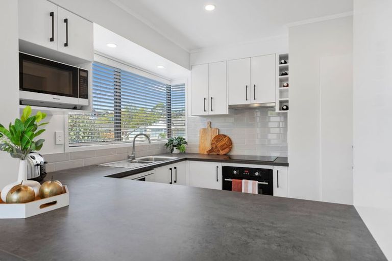 Photo of property in 13 Tupaea Place, Otumoetai, Tauranga, 3110