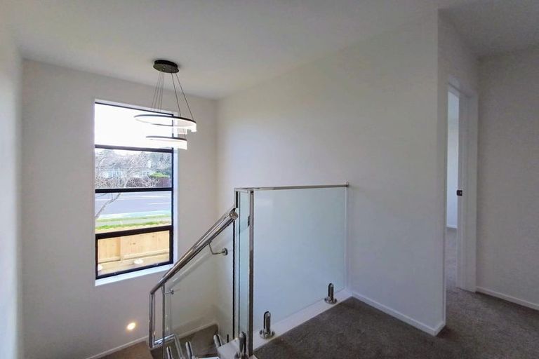 Photo of property in 1/2 Maxwelton Drive, Mairangi Bay, Auckland, 0630
