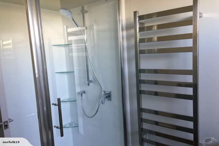 Photo of property in 98 Melbourne Road, Island Bay, Wellington, 6023