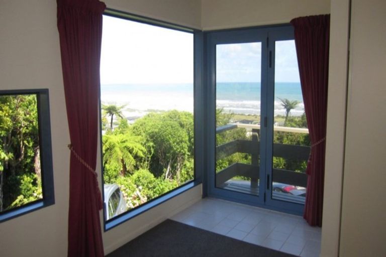 Photo of property in 32 Stanton Crescent, Karoro, Greymouth, 7805