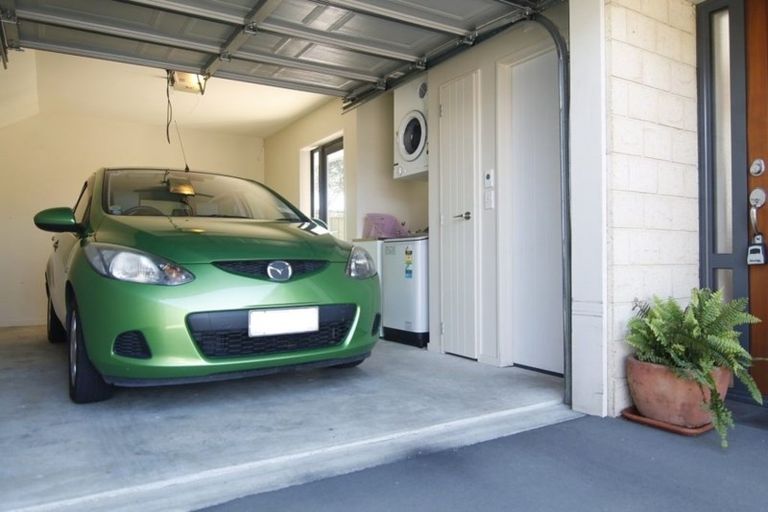 Photo of property in 26b Sawyers Arms Road, Northcote, Christchurch, 8052