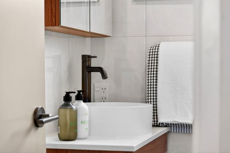 Photo of property in 17 Lysander Crescent, Beach Haven, Auckland, 0626