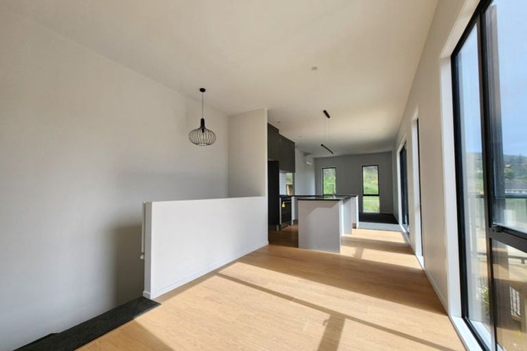 Photo of property in 36 Hokioi Drive, Kenepuru, Porirua, 5022