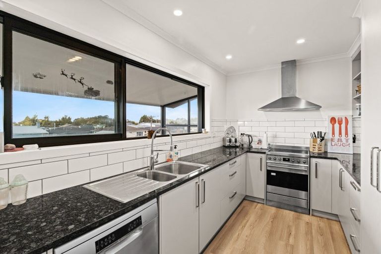 Photo of property in 6a Cutfield Street, Inglewood, 4330