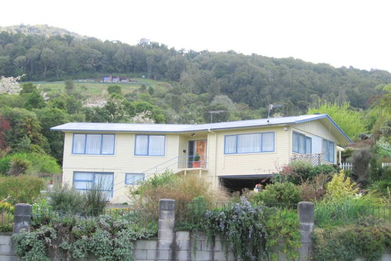 Photo of property in 8 Russell Crescent, Western Heights, Rotorua, 3015