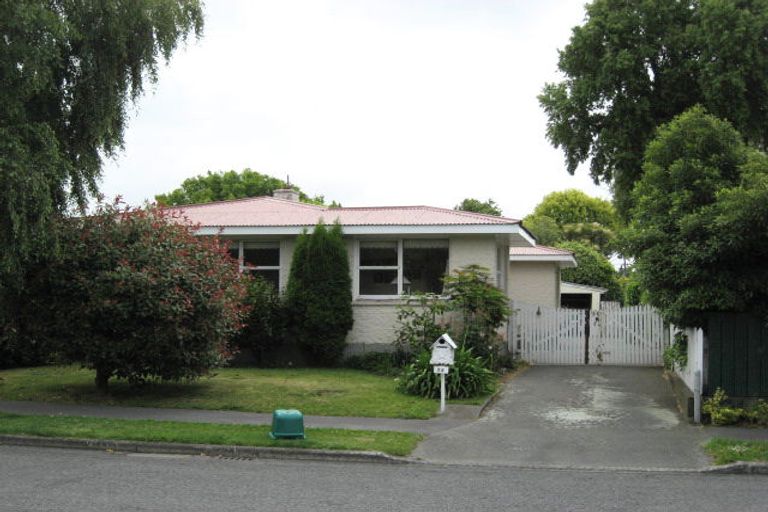 Photo of property in 35 Yardley Street, Avonhead, Christchurch, 8042