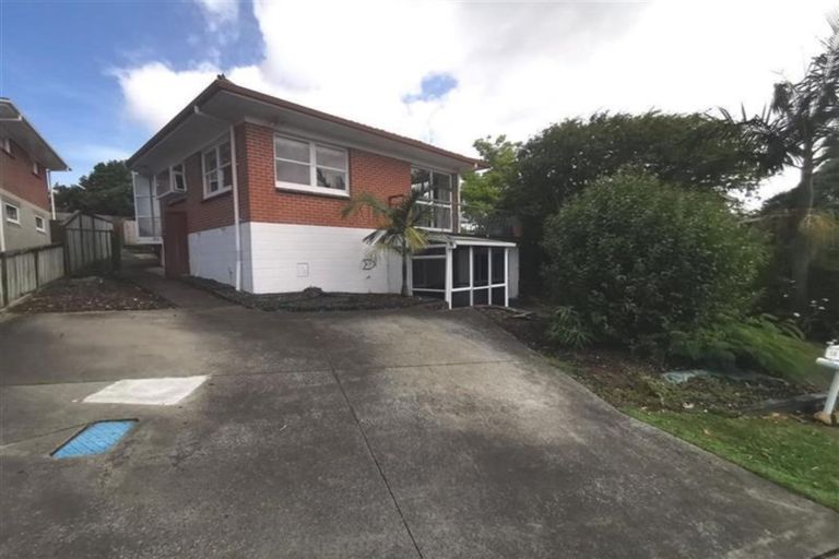 Photo of property in 14 La Trobe Street, Pakuranga Heights, Auckland, 2010