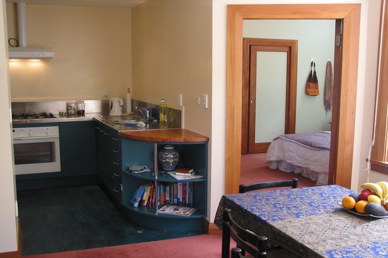 Photo of property in 5 Waiteata Road, Kelburn, Wellington, 6012