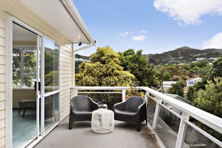 Photo of property in 6 Linwood Way, Island Bay, Wellington, 6023