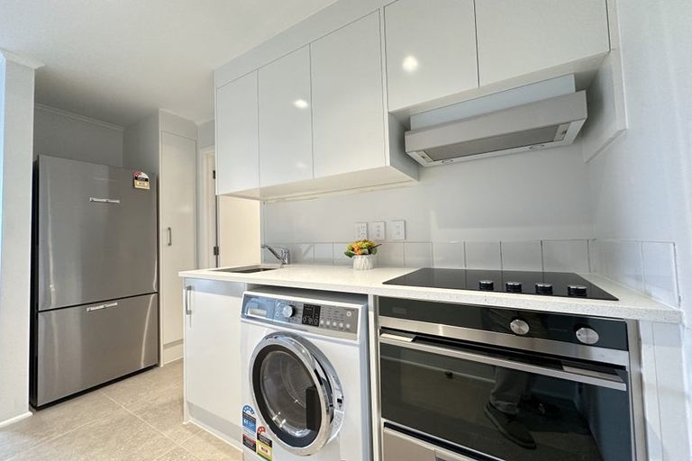 Photo of property in 7e/30 Westward Ho, Glen Eden, Auckland, 0602