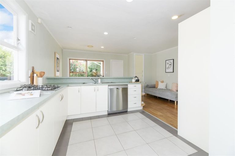 Photo of property in 13 Roby Street, Te Atatu Peninsula, Auckland, 0610