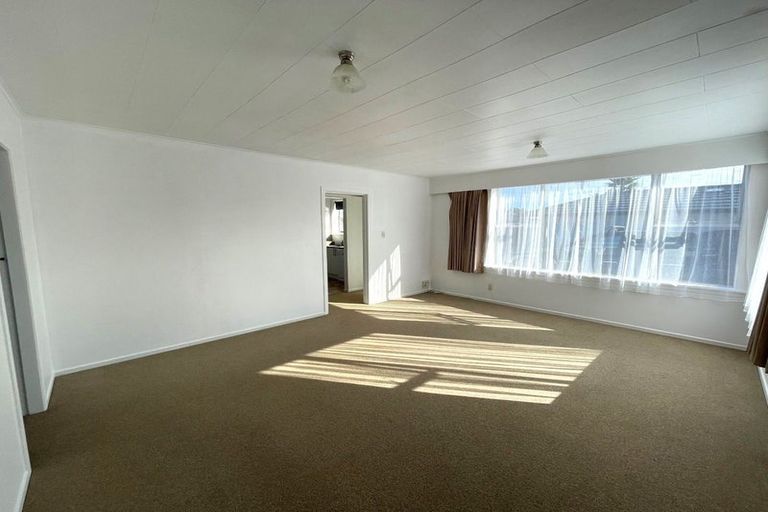 Photo of property in 2/154 Carrington Street, Lower Vogeltown, New Plymouth, 4310
