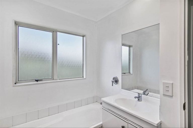 Photo of property in 17a Orion Street, Papakura, 2110