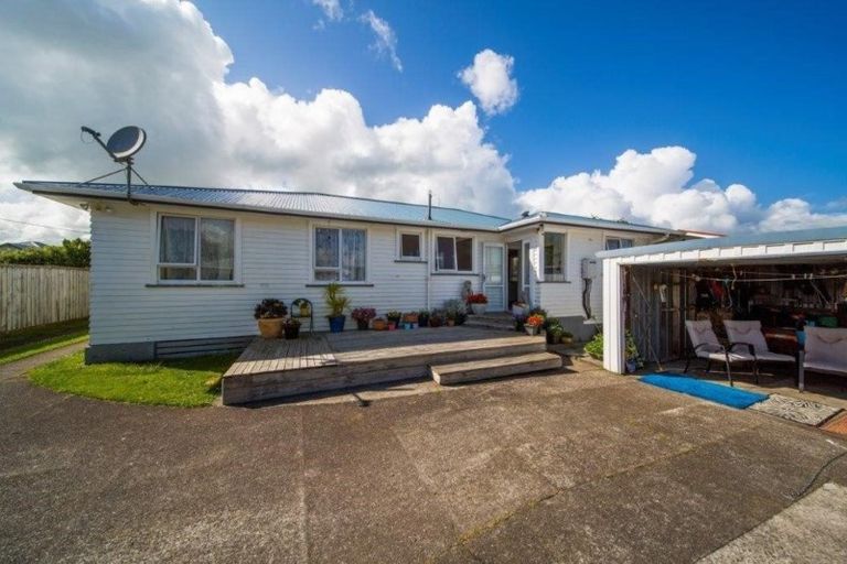Photo of property in 40 Puriri Street, Hawera, 4610